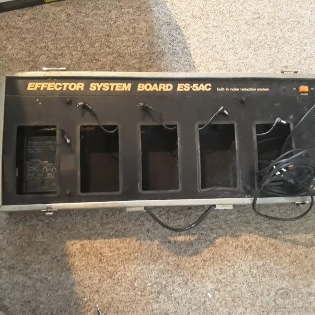 PEDAL BOARD GUYATONE ES-5AC 45€