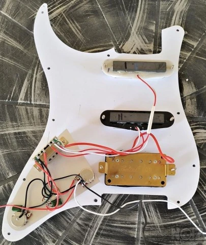 Strat Loaded Pickguard καινούριο, αχρησι