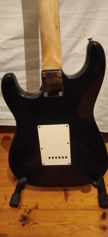 fender squier strat ηλεκτρικη κιθαρα