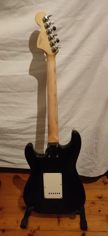 fender squier strat ηλεκτρικη κιθαρα