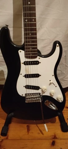 fender squier strat ηλεκτρικη κιθαρα