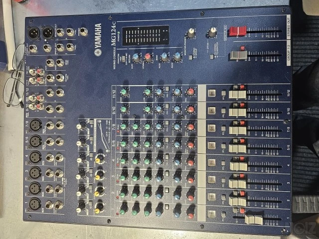 YAMAHA MG124C