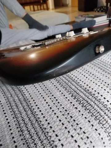FENDER STRATOCASTER
