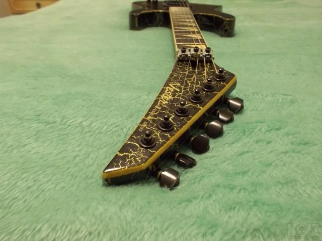 vester consert series with maxon v2 pick