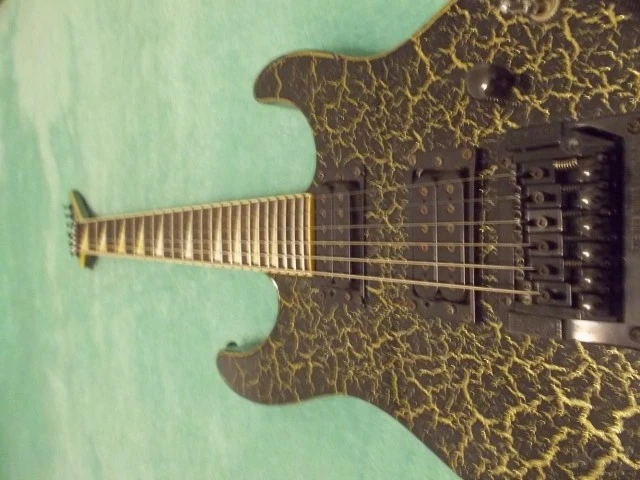vester consert series with maxon v2 pick