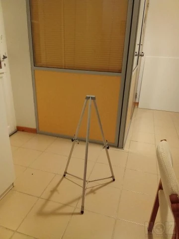 Τρίποδο αλουμινίου πτυσσόμενο και ελαφρύ