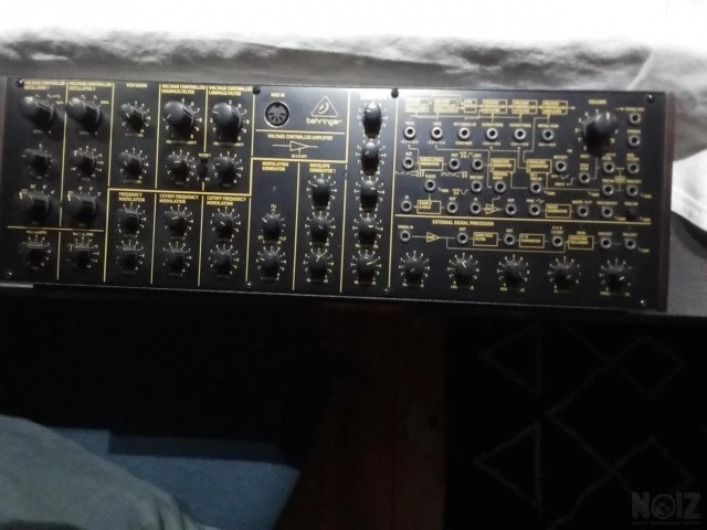 Behringer K2