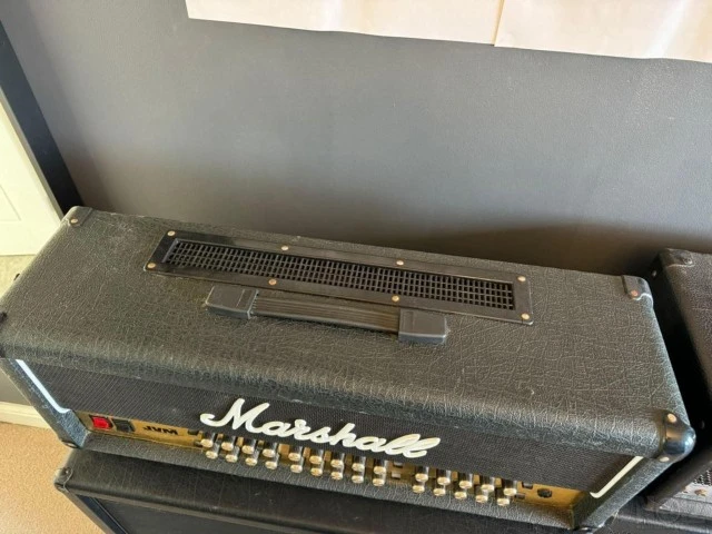 Marshall JVM 410H + MIDI footswitch