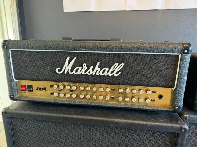 Marshall JVM 410H + MIDI footswitch