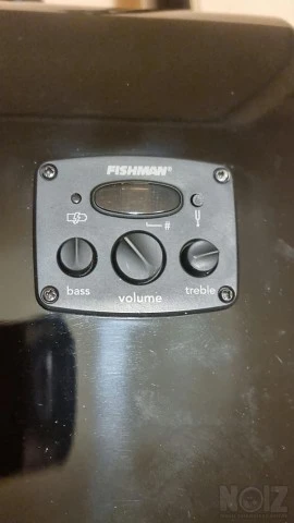 Κιθάρα Yamaha μαζί με ενισχυτή THR ampli