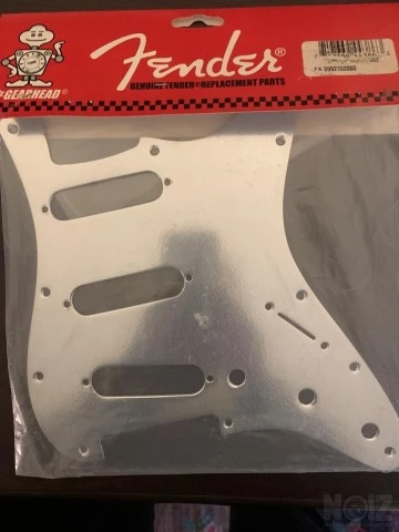 FENDER METAL MIRROR PICKGUARD