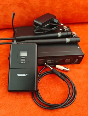Shure Guitar / Mic wireless system SLX4 