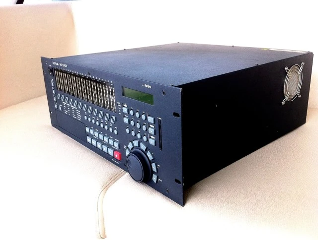 TASCAM MX2424 HARD DISC RECORDER