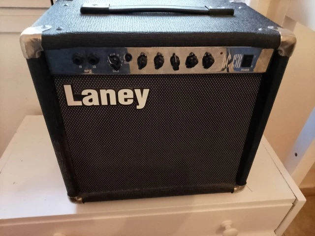 LANEY LC-15 WATTS COMBO