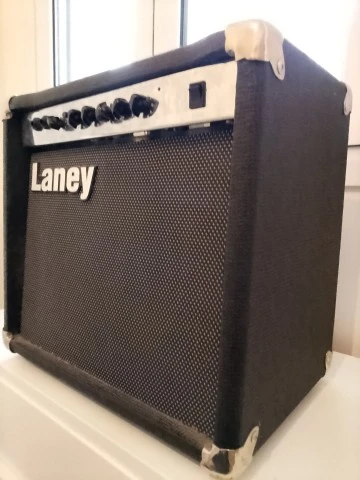 LANEY LC-15 WATTS COMBO