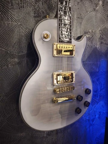 Les Paul Ultima Replica