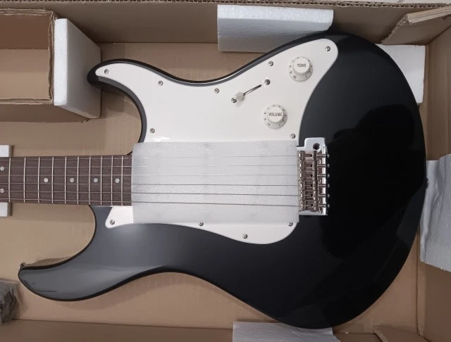 YAMAHA EG-303T BLACK ΟΛΟΚΑΙΝΟΥΡΓΙΑ!!