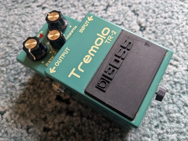 Πωλείται Boss tr-2 tremolo