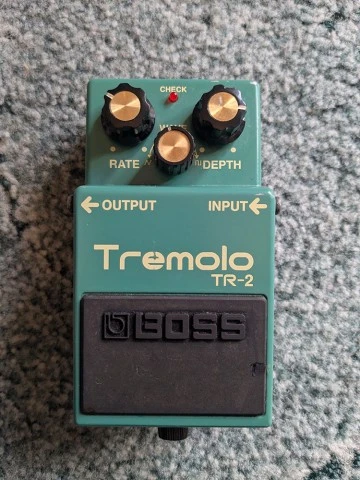 Πωλείται Boss tr-2 tremolo