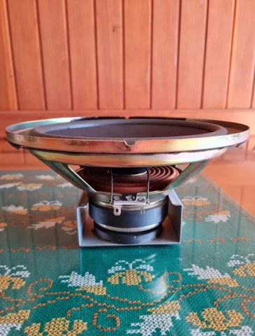 WOOFER AIWA 8 INCHES