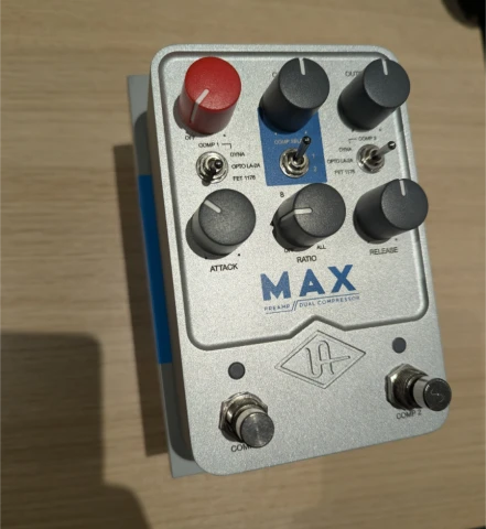 Universal audio Max Preamp & Dual Compressor