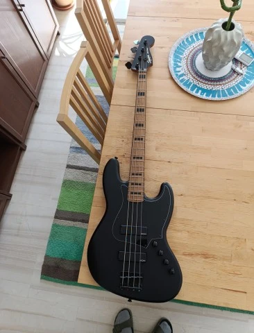 Fender Squier FDR Contemporary Active Jazz Bass HH flat black