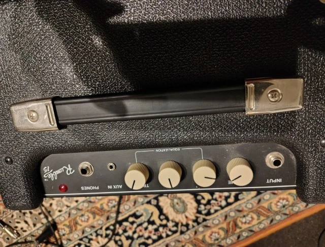 Fender Rumble 15 Combo ενισχυτής μπάσου