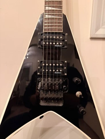 Jackson V  JS32