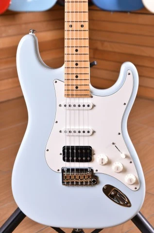 Suhr Classic S