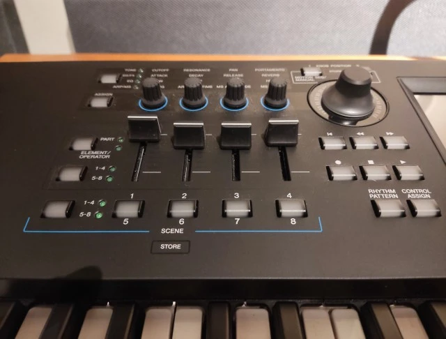 Yamaha MODX7+ Plus