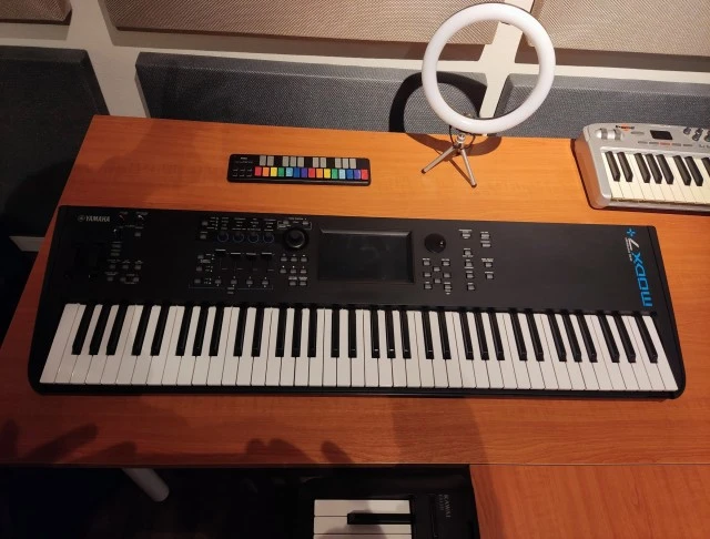 Yamaha MODX7+ Plus