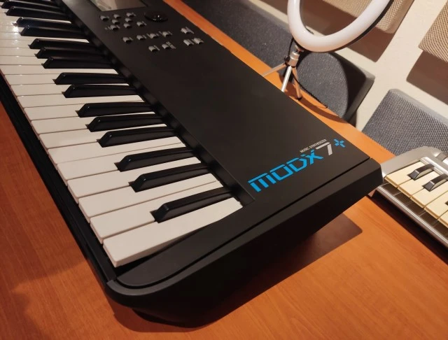 Yamaha MODX7+ Plus