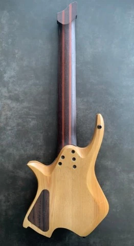 Valravn Headless 8 strings, Fishman Abasi (2021)
