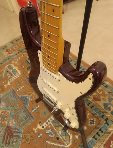 FENDER AMERICAN STANDARD STRATOCASTER