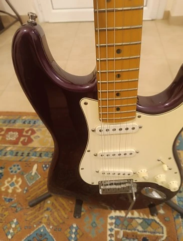 FENDER AMERICAN STANDARD STRATOCASTER