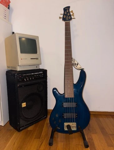 Yamaha Trb ii 5String. Left handed. Signed by Victor Wooten