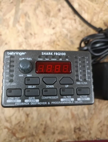 BEHRINGER