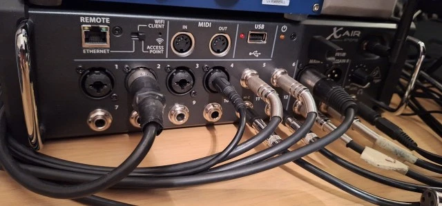 Κονσόλες Behringer X AIR 12 &amp;  Behri