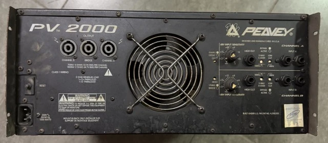 ΤΕΛΙΚΟΣ ΕΝΙΣΧΥΤΗΣ PEAVEY PV2000