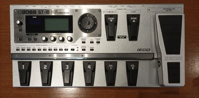 BOSS GT-10