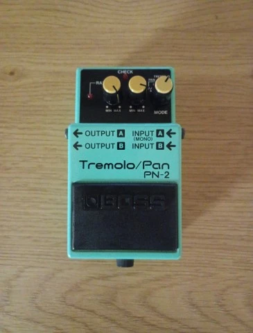 BOSS TREMOLO/PAN PN-2 SILVER LABEL