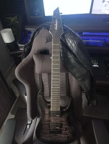 Jackson JS22 7 string guitar brand new.