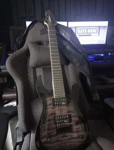 Jackson JS22 7 string guitar brand new.