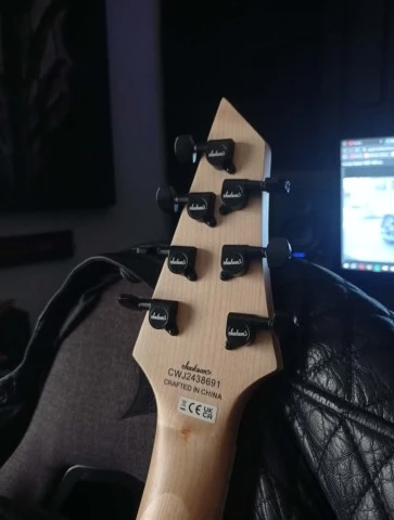 Jackson JS22 7 string guitar brand new.