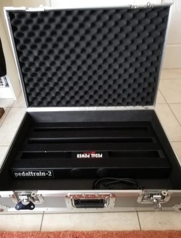 Pedaltrain PT2 - HC / Voodoo Lab Pedal P