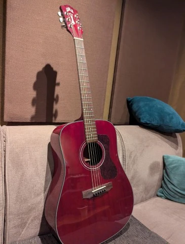 Guild D-120 Cherry Red