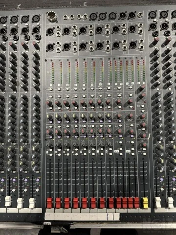 SOUNDCRAFT SPIRIT 40CH MONITOR MKII