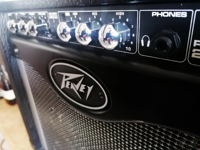 PEAVEY RAGE 258 ΕΝΙΣΧΥΤΉΣ ΚΙΘΆΡΑΣ