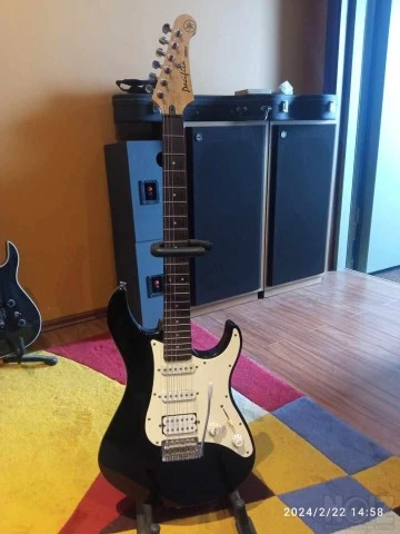 Yamaha Pacifica