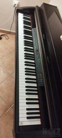 Πωλείται Ηλ.Πιάνο Clavinova